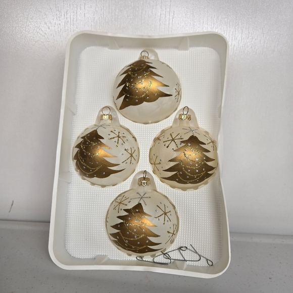 Vintage Rauch for Target Ivory Frosted Gold Tree Glass Ornament Set‎ of 4 Stars - Picture 9 of 16